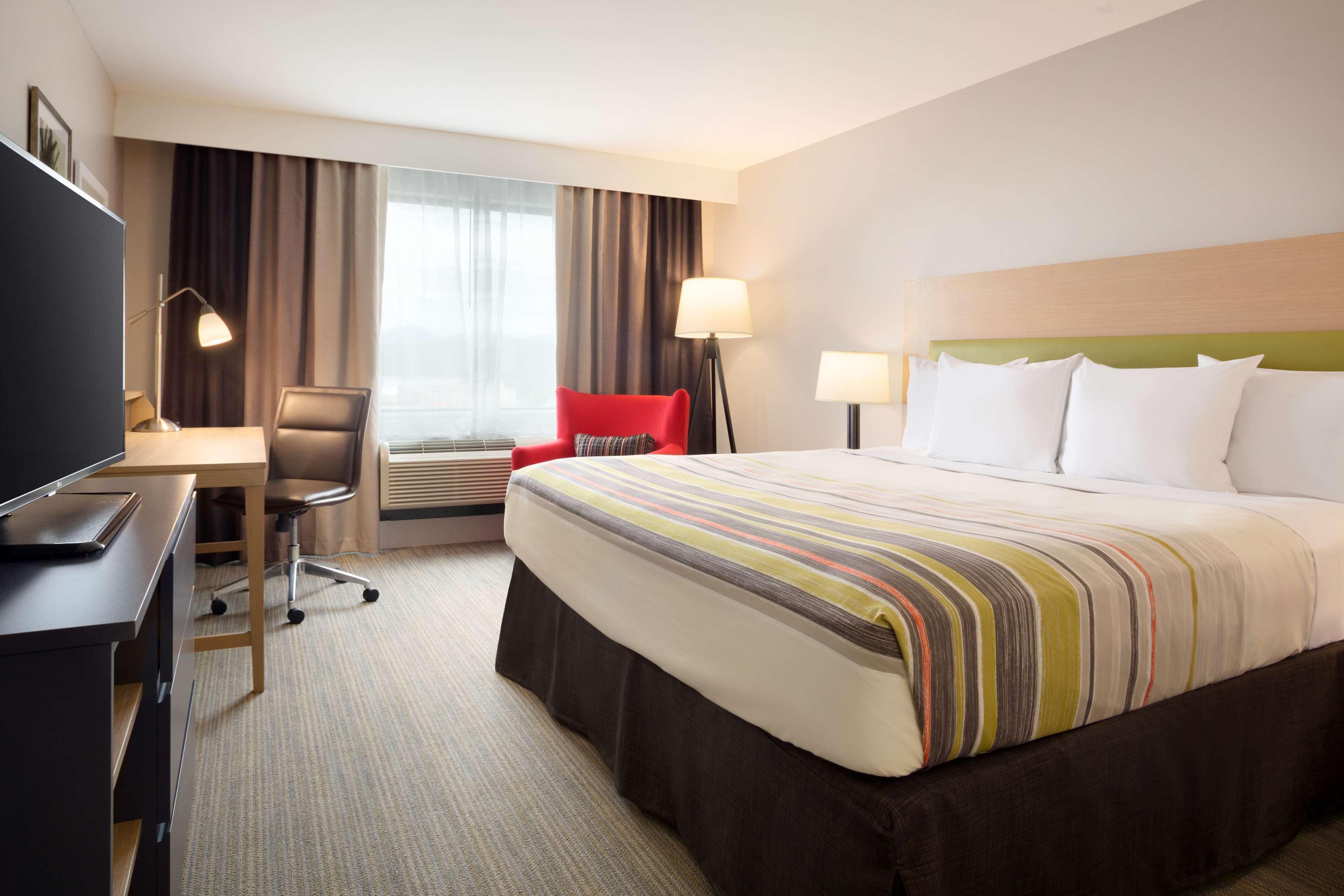 Country Inn & Suites By Radisson Asheville River Arts District Hotel 3*